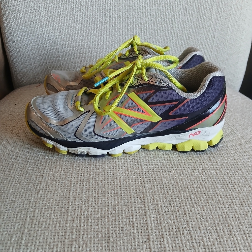 New Balance Running Shoes with Neon Accents Women's Size 7.5